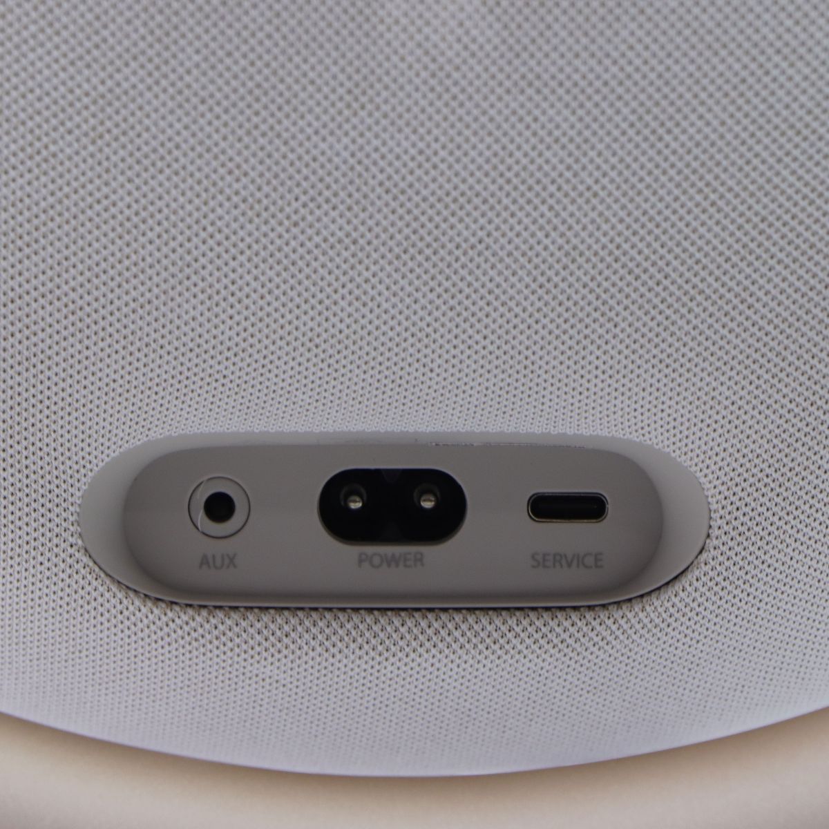 Harman Kardon Onyx Studio 8 - Portable Bluetooth Stereo Speaker - Champagne Home Multimedia - Home Speakers & Subwoofers Harman Kardon - Simple Cell Bulk Wholesale Pricing - USA Seller