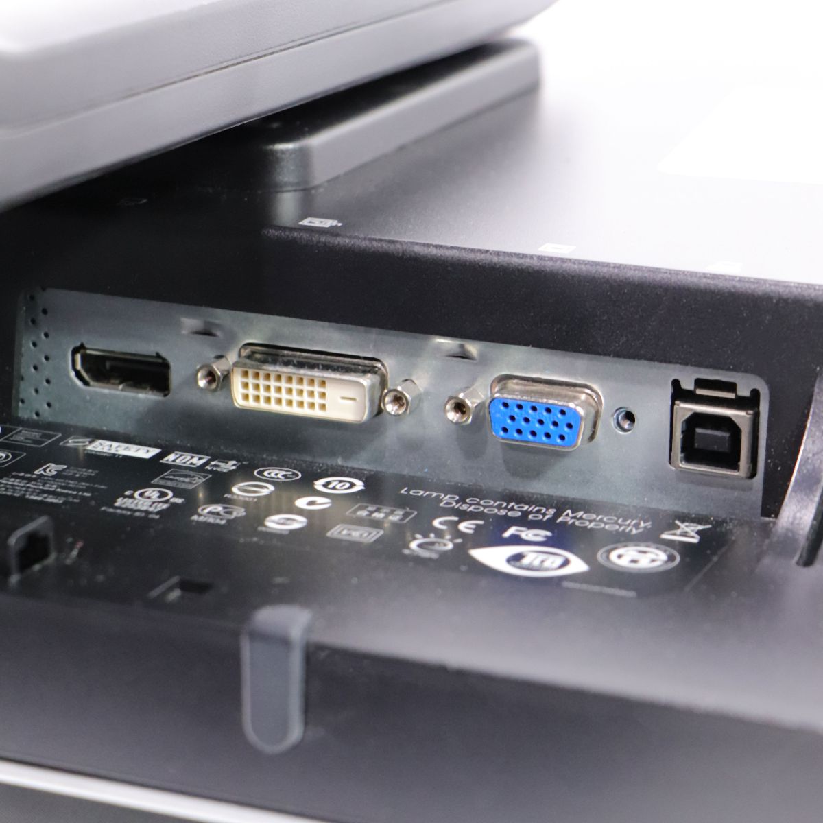 HP Compaq LA2205wg (22-inch) Widescreen (1680x1050) 16:10 LCD Monitor - Black Digital Displays - Monitors HP - Simple Cell Bulk Wholesale Pricing - USA Seller