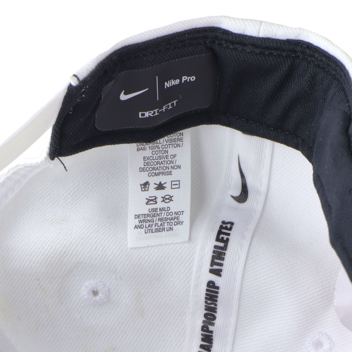 Nike Pro Futura Snapback Hat - ONE SIZE - White/Pine Green/Black (891284-100) Unisex Accessories - Hats Nike - Simple Cell Bulk Wholesale Pricing - USA Seller