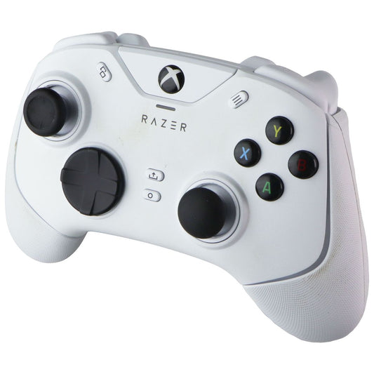 Razer Wolverine V2 Chroma Wired Gaming Pro Controller - White (RZ04-0401)