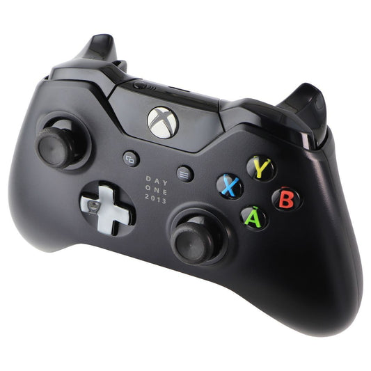 Microsoft Xbox One Wireless Controller 1537 (Day One 2013 Edition) - Black Gaming/Console - Controllers & Attachments Microsoft    - Simple Cell Bulk Wholesale Pricing - USA Seller